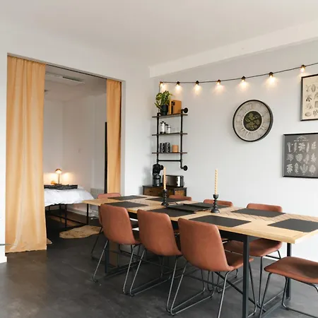 Apartamento Industrial Für 8 - Gemeinsam Auf Reisen Schwetzingen