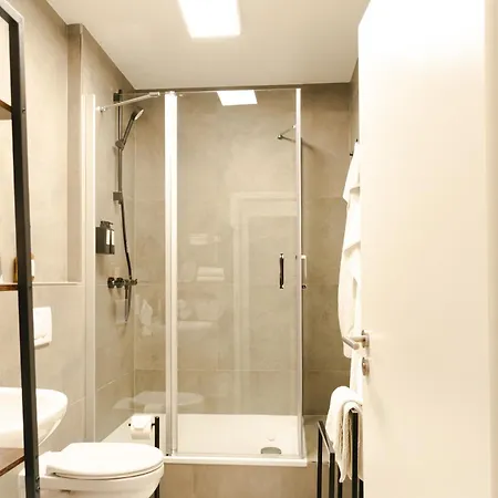 Industrial Für 8 - Gemeinsam Auf Reisen *